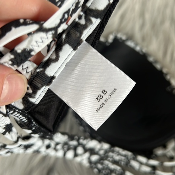 EUC Black White Bikini Top Strappy Back sz 38B - Picture 5 of 5